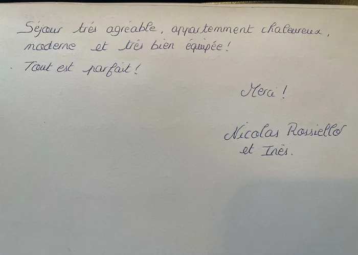 3 Appts - 3 A 7 Lits - Parfait 6 A 10 Pers - Max 29 Pers - 1 Immeuble - Convivialite, Rentabilite ------ English - 3 Apts - 3 To 7 Beds - Ideal For 6 To 10 Guests - Up To 29 - Same Building -- Cattenom