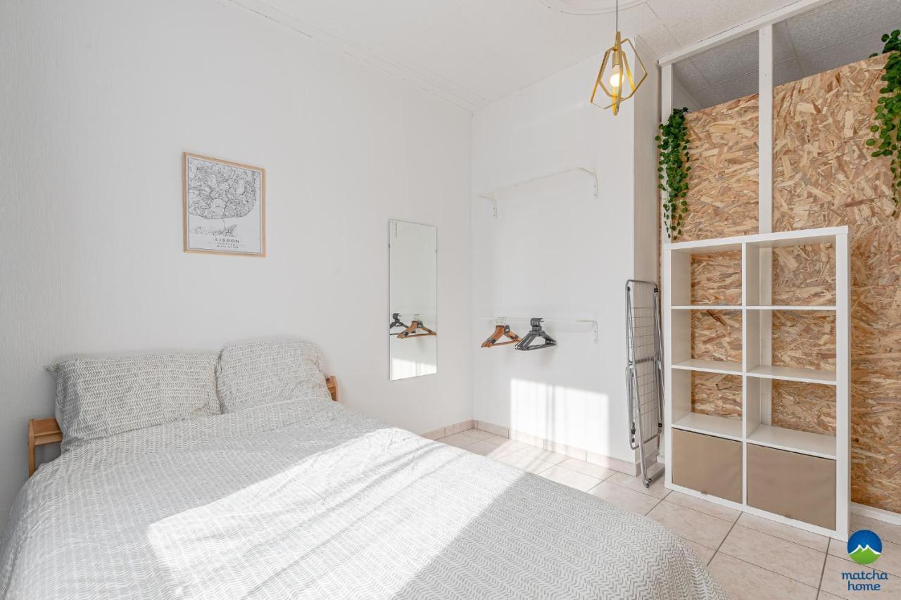 3 Appts - 3 A 7 Lits - Parfait 6 A 10 Pers - Max 29 Pers - 1 Immeuble - Convivialite, Rentabilite ------ - 3 Apts - 3 To 7 Beds - Ideal For 6 To 10 Guests - Up To 29 - Same Building -- Cattenom Appartement