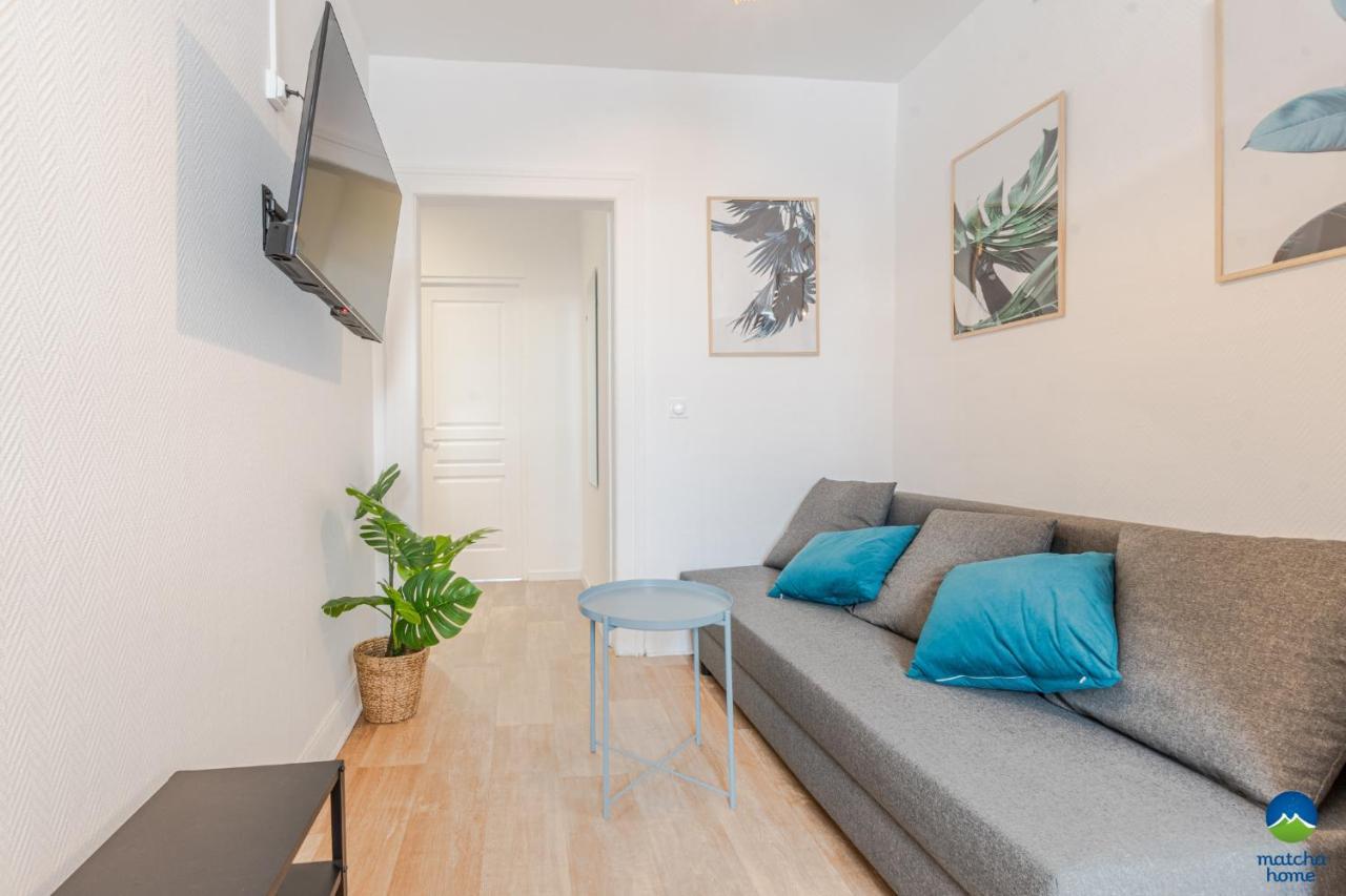 3 Appts - 3 A 7 Lits - Parfait 6 A 10 Pers - Max 29 Pers - 1 Immeuble - Convivialite, Rentabilite ------ - 3 Apts - 3 To 7 Beds - Ideal For 6 To 10 Guests - Up To 29 - Same Building -- Cattenom Hettange-Grande