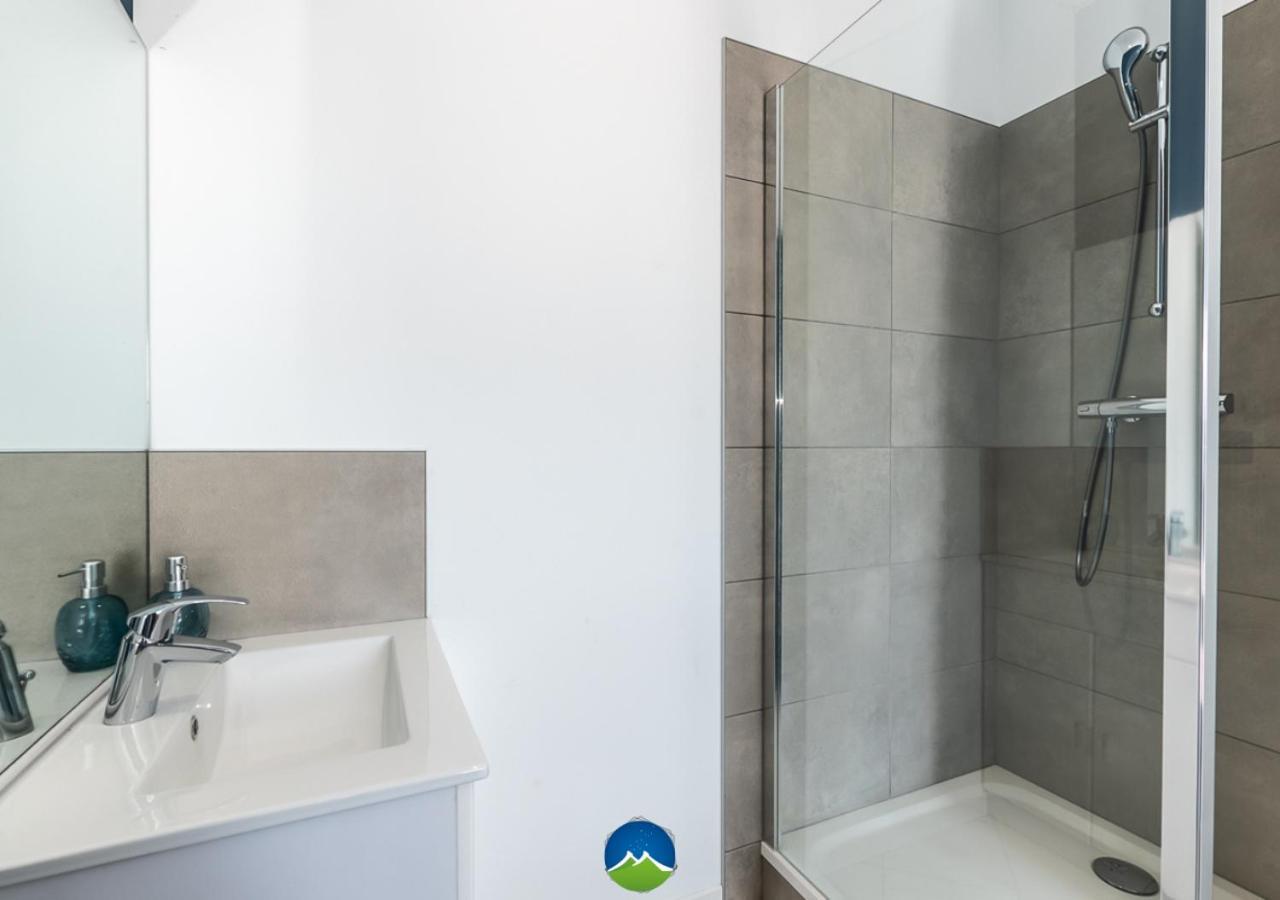 3 Appts - 3 A 7 Lits - Parfait 6 A 10 Pers - Max 29 Pers - 1 Immeuble - Convivialite, Rentabilite ------ - 3 Apts - 3 To 7 Beds - Ideal For 6 To 10 Guests - Up To 29 - Same Building -- Cattenom * Hettange-Grande